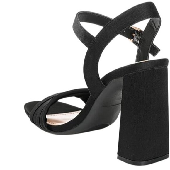 Journee Collection Women's Tru Comfort Foam Skiler Pumps - Picture 3 of 4